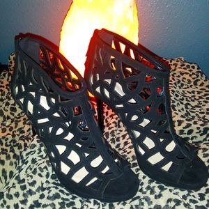 Diane Von Furstenberg "delancey" heels